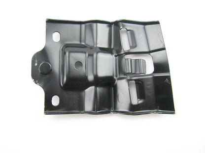 NEW - OEM Front Front Bumper Mounting Bracket For 2008-12 Kia Borrego 865722J000