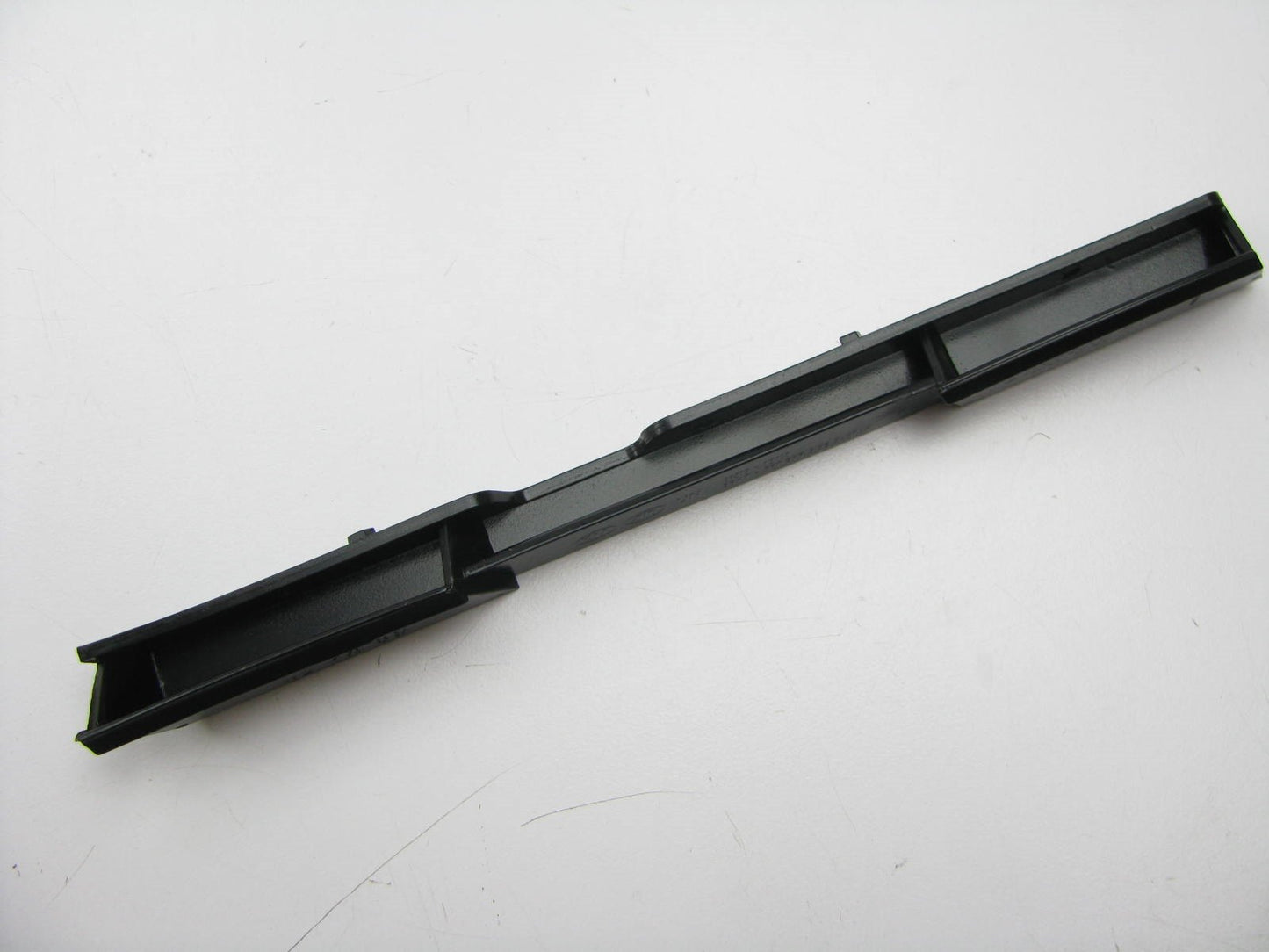 New FRONT Bumper Cover LEFT Mounting Bracket OEM For 07-11 Kia 865751D000