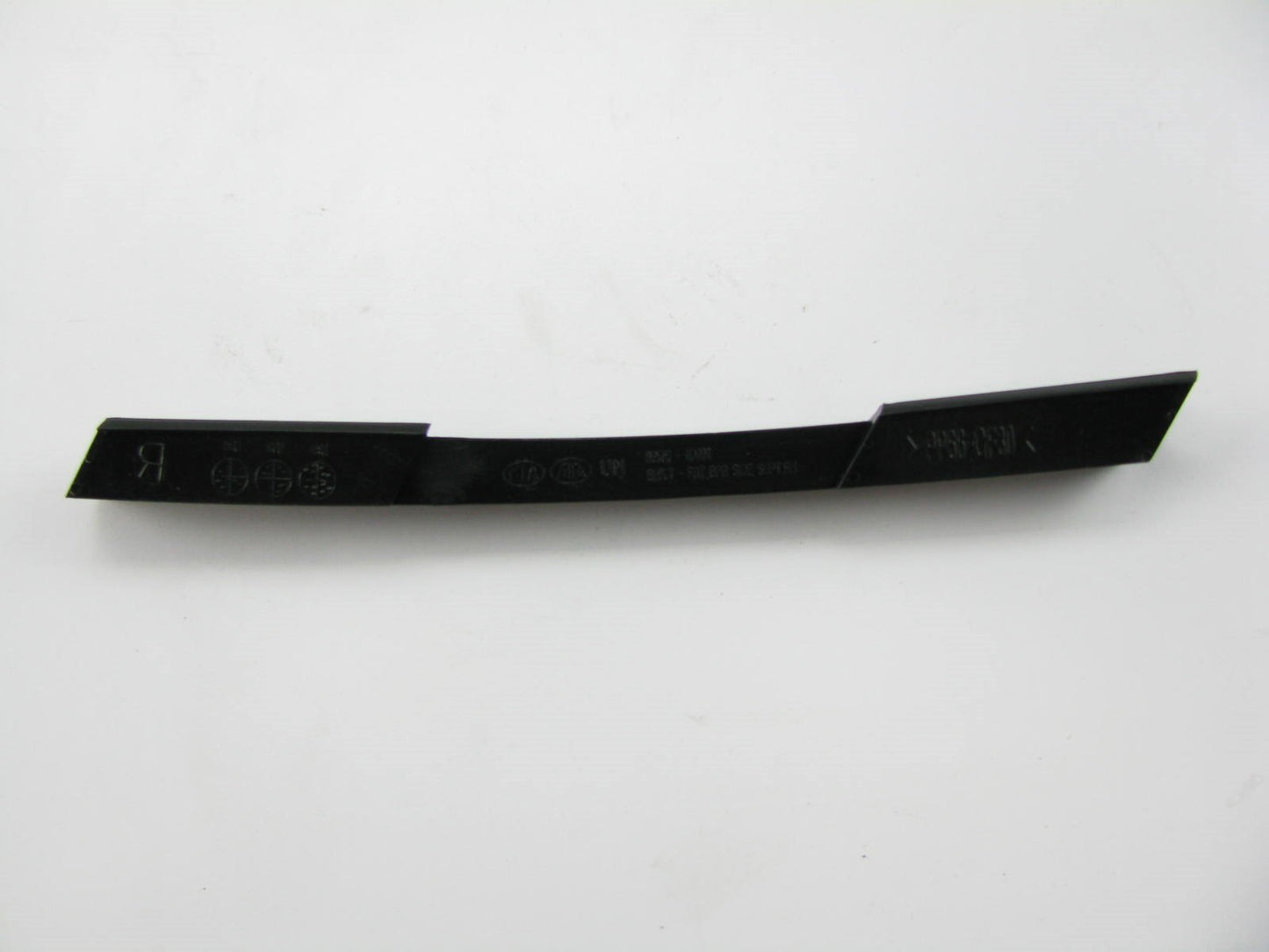 New Genuine FRONT RIGHT Bumper Support Bracket OEM For 2007-10 Rondo 865761D000
