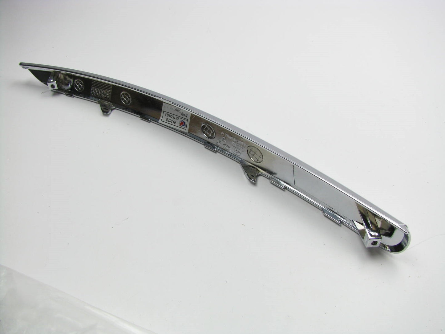 NEW - OEM Front Left Side Chrome Moulding Bumper Trim For 2011-16 Kia Sportage
