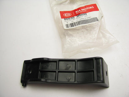 NEW - OEM Rear Bumper Lower Mounting Bracket For 14-16 Kia Cadenza 866353R600