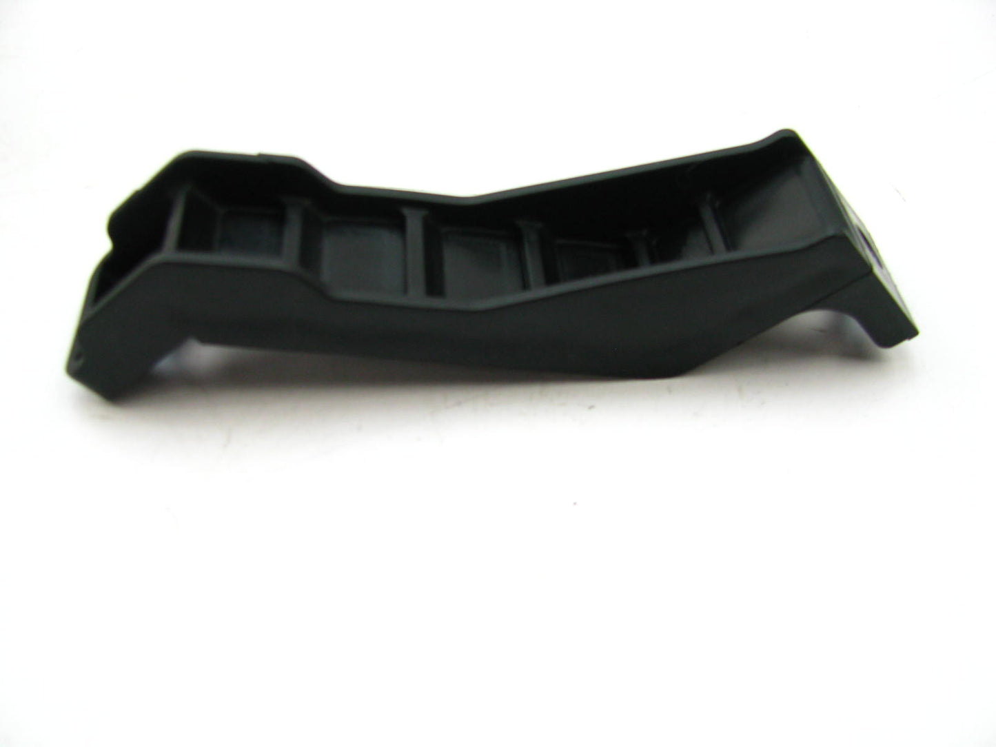 NEW OEM 86635B0000 Rear Lower Inner Bumper Center Impact Bracket For 17-18 Forte