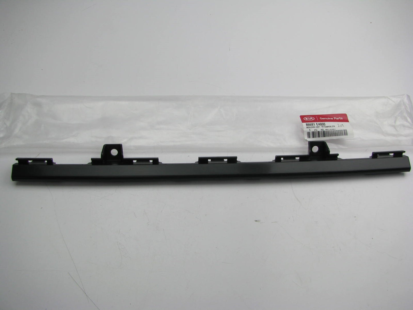 New Rear Bumper Center Moulding Trim OEM For 2015-2019 Kia Soul EV 86681E4000