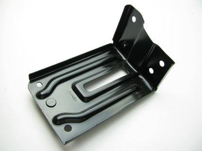 NEW - OEM 866923E000 Rear Lower Right Bumper Cover Bracket For 03-06 Kia Sorento
