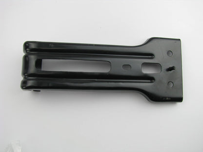 NEW - OEM Rear Bumper Cover Lower Brace Bracket For 2003-06 Sorento 866933E000