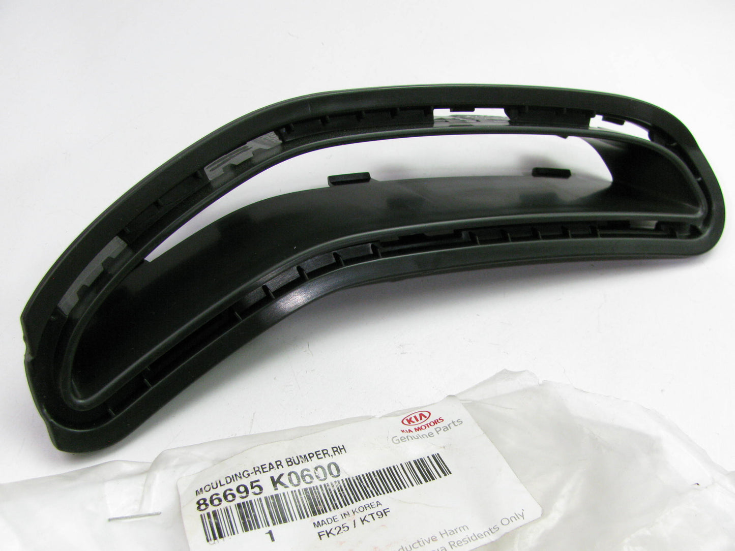 Rear Bumper, Right Passengers Moulding Trim OEM For 2020-22 Kia Soul 86695K0600