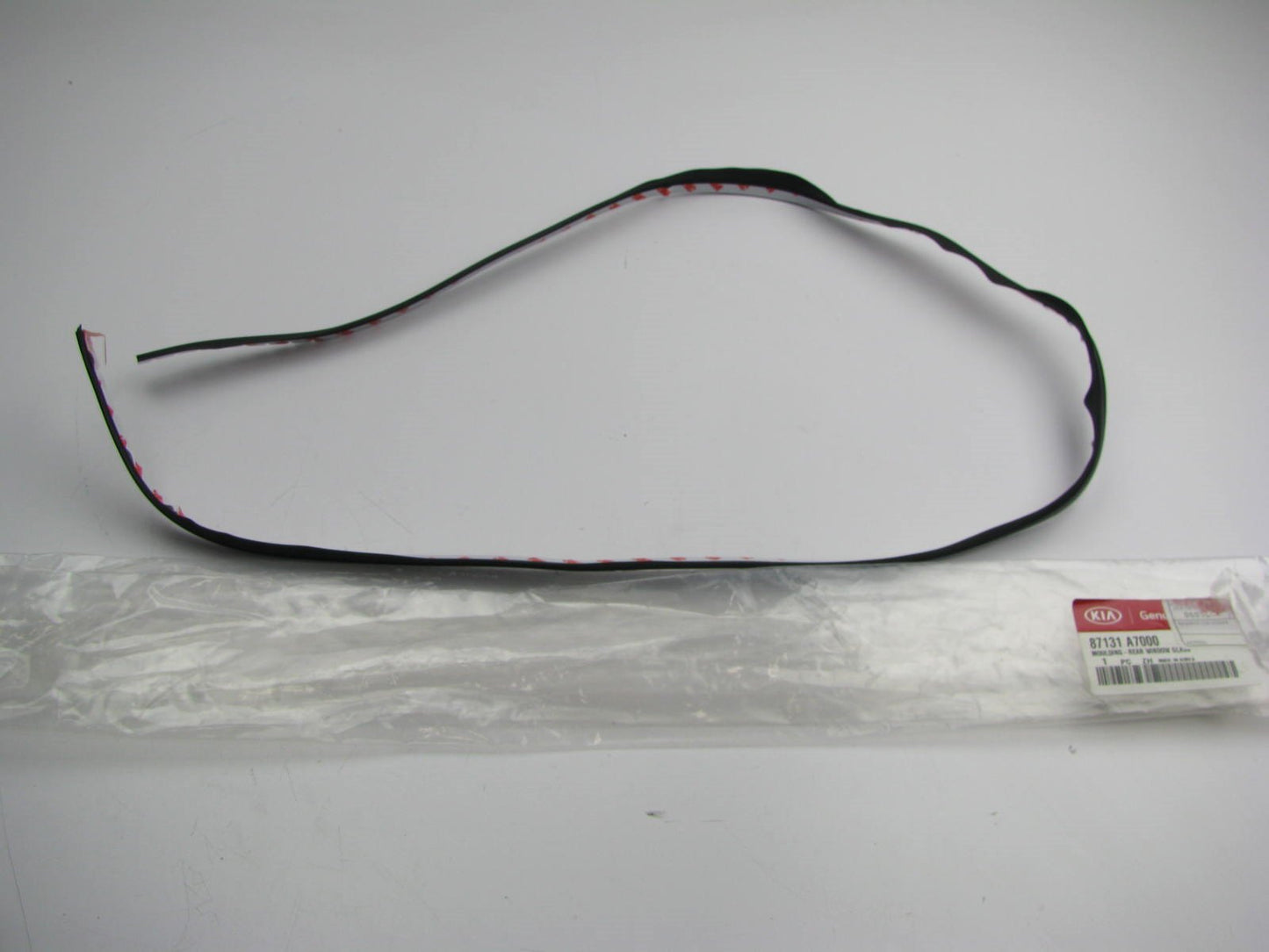 New OEM Rear Back Glass Window Lower Moulding Trim For 14-16 Forte SEDAN ONLY