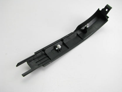 Rear Right Passenger Side BLACK Roof Rack End Cap Moulding For 2010-2013 Soul