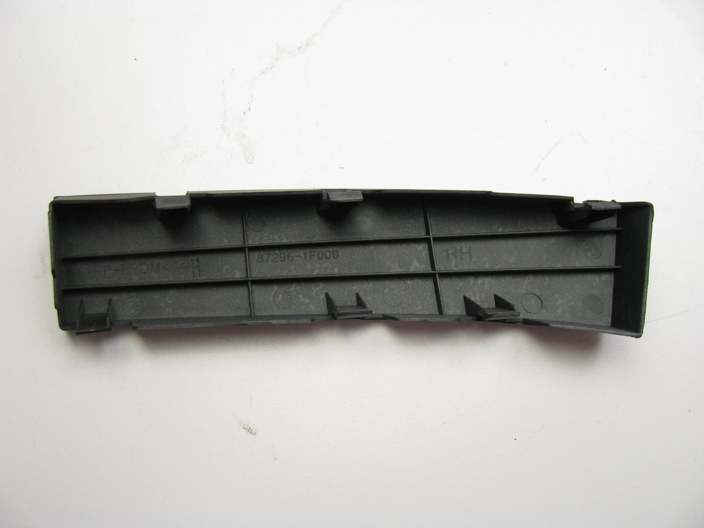 New OEM Rear Right Side Roof Rack End Cover Cap For 04-06 Sportage 872961F000