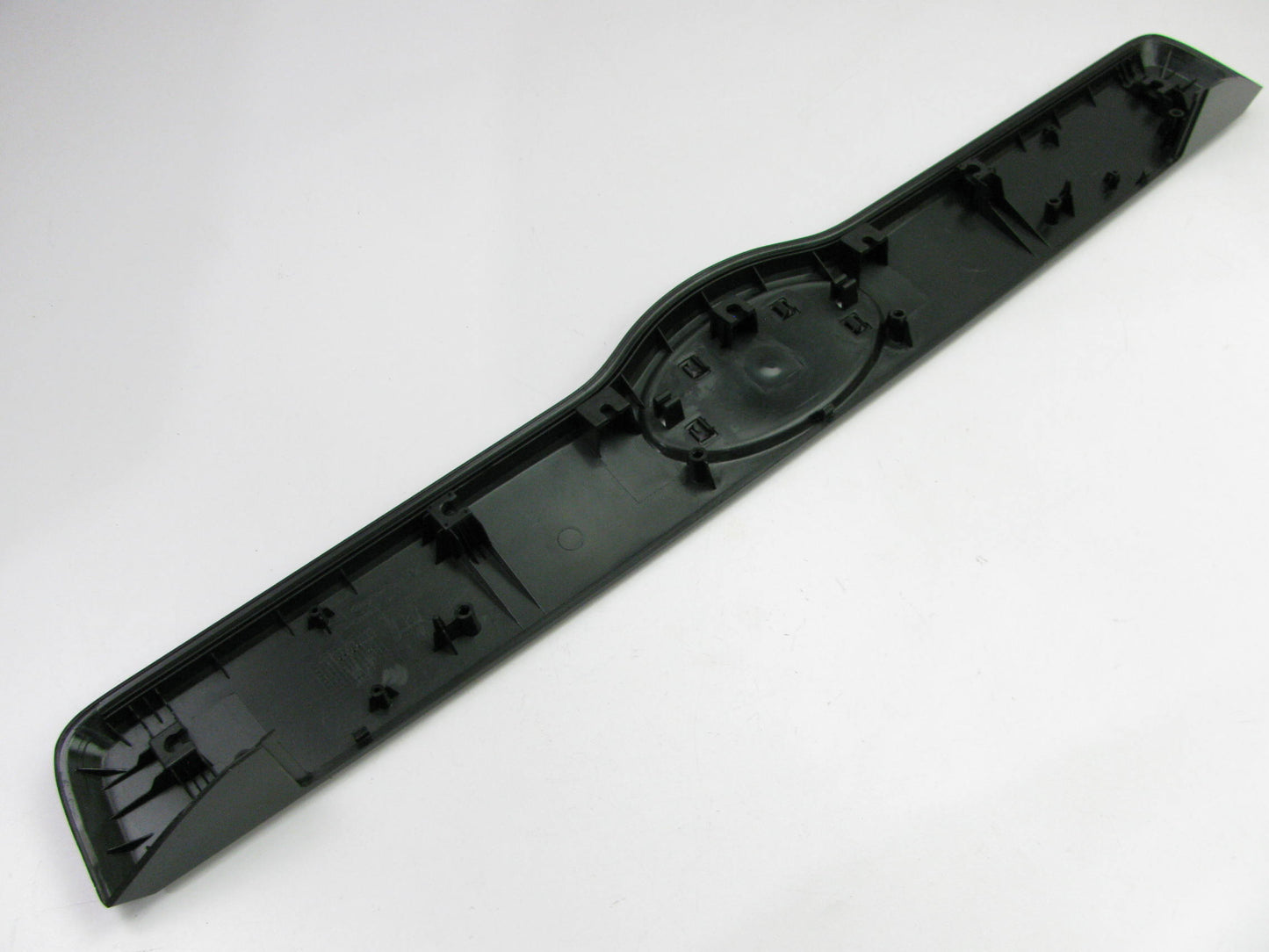 Tailgate Hatch Moulding Emblem Holder Strip OEM For 2009 Kia Borrego 873112J000