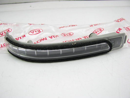 NEW - OEM LEFT Drivers Side Mirror Turn Signal Light For 09-10 Optima 876141E500