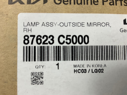 NEW Right Mirror Turn Signal Repeater Light OEM For 16-20 Kia Sorento 87623C5000