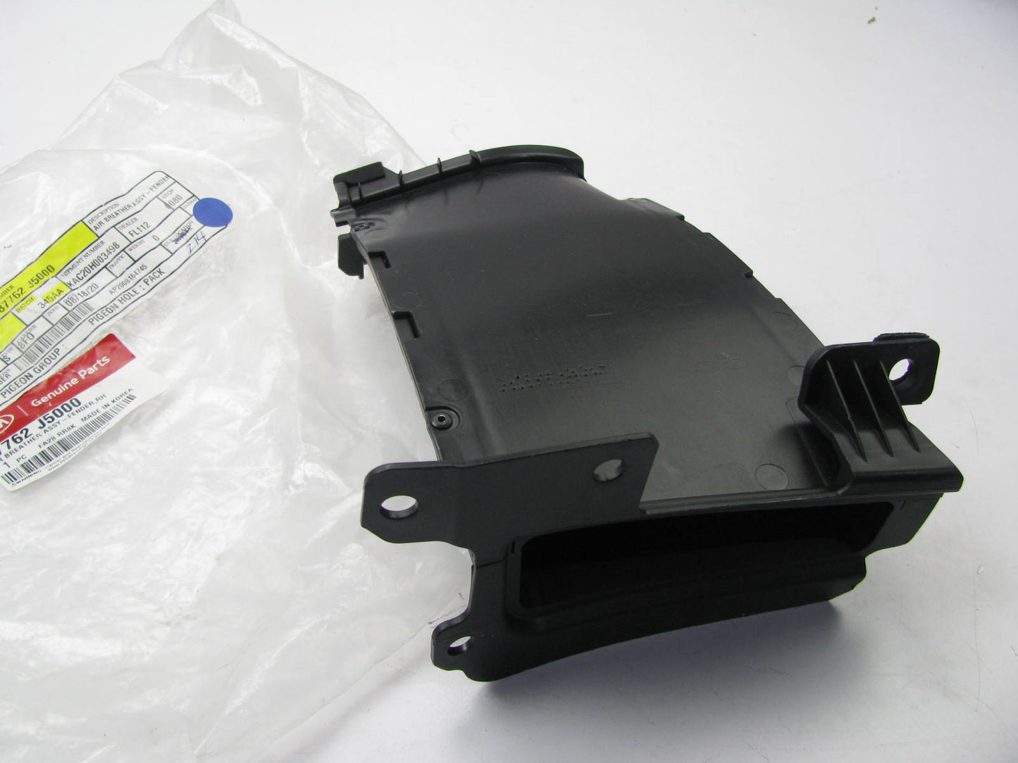 NEW Right Passengers Fender Air Vent Duct OEM For 2019-23 Kia Stinger 87762J5000