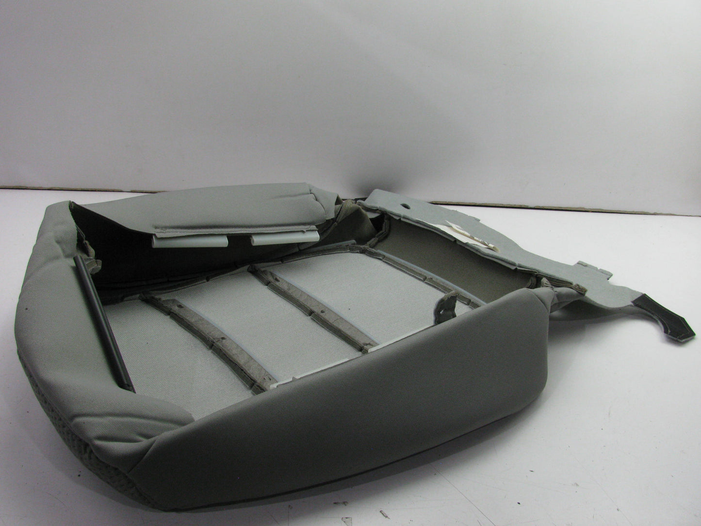 NEW 883801U010SAN FRONT LEFT Back Seat Cover GRAY OEM For 2009-2012 Kia Sorento