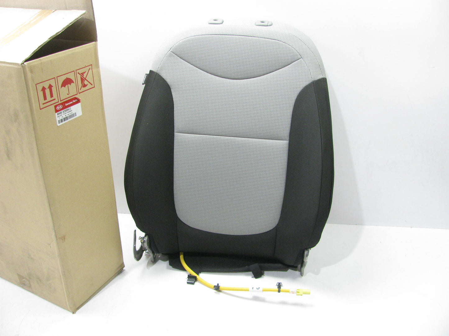 Right Passenger Seat Back Cushion Assembly 88400B2000KE3 For 2014-2016 Kia Soul