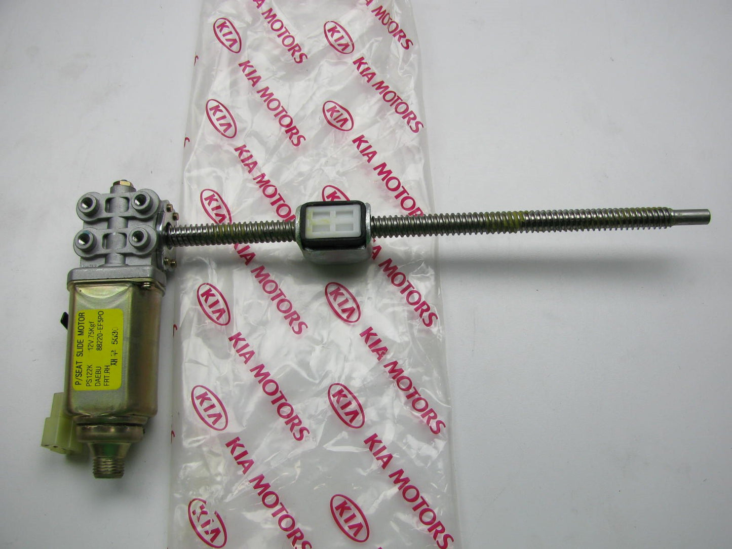 NEW Right Power Sliding Seat Motor OEM For 2003-2006 Kia Optima 8854238300