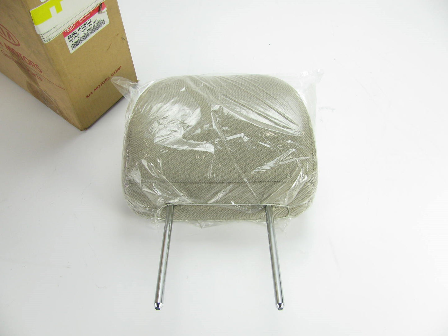 NEW Genuine OEM Headrest Head Rest For 2005-2006 Kia Sportage 887001F1001GE
