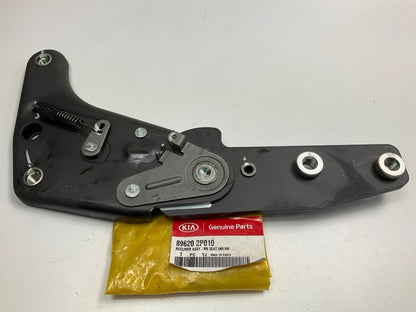 New Rear Left Seat Inner Recliner OEM For 11-13 Kia Sorento 896202P010