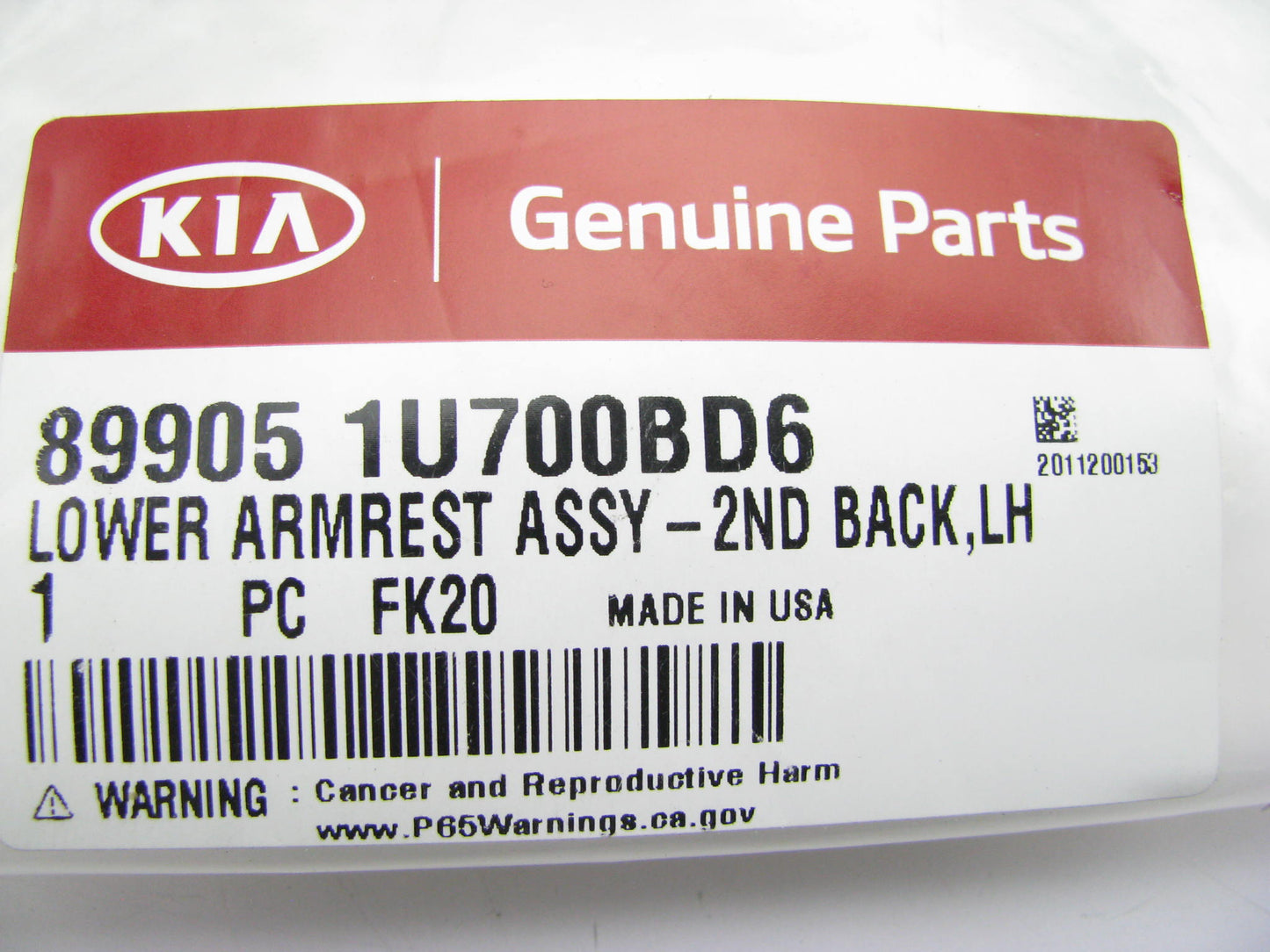 NEW GENUINE REAR OUTER LEFT 2nd Seat Armrest Arm Rest OEM For 13-14 Kia Sorento