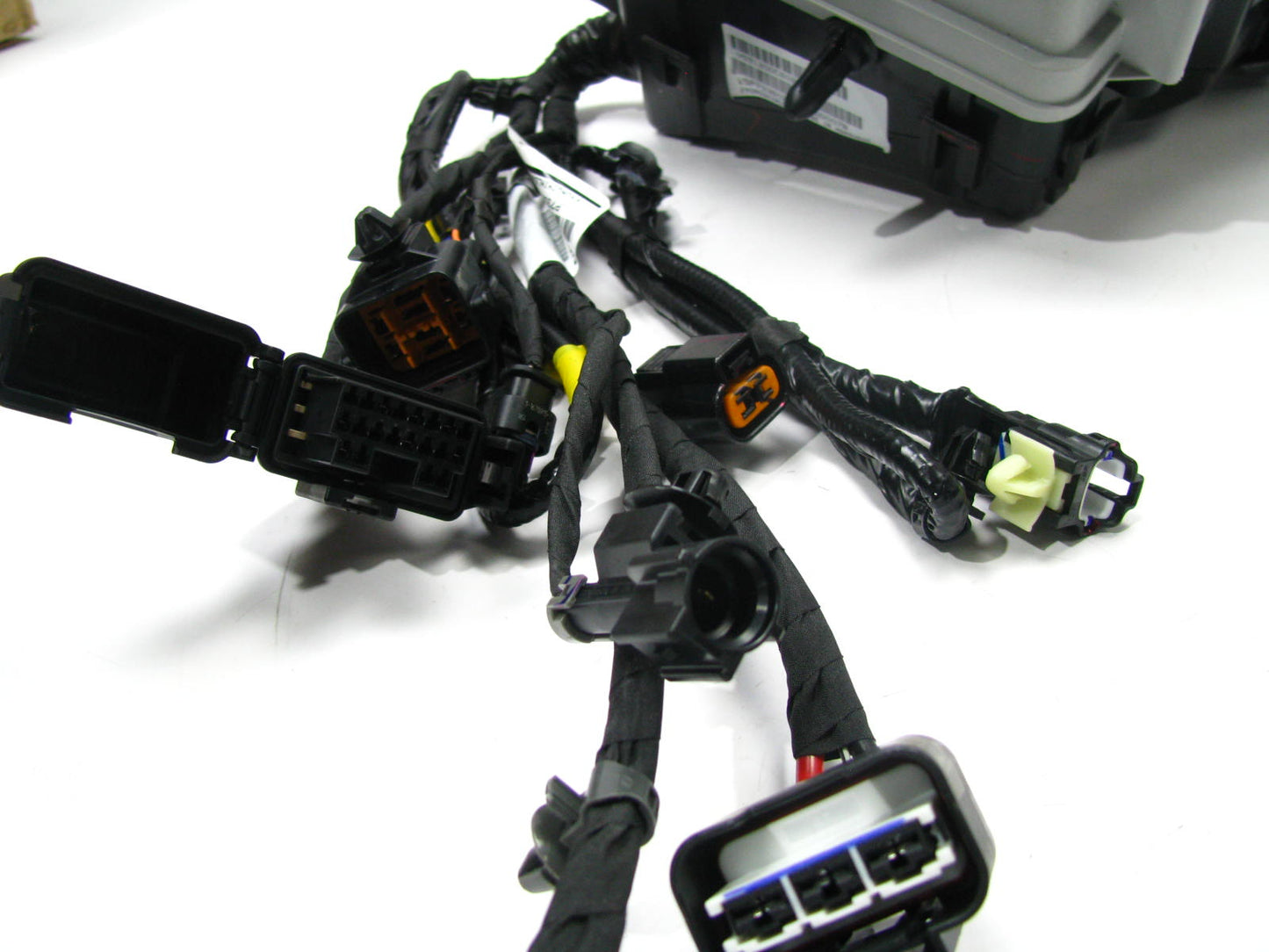 Engine Front End Fuse Box & Wire Harness OEM For 16 Sorento 2.4L AWD 91200C6020