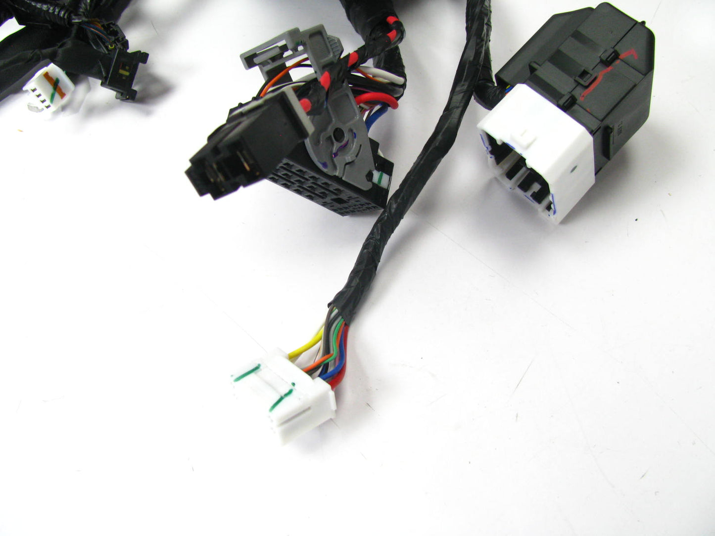 NEW Fuse Box & Front Engine Bay Wiring Wiring Harness OEM For 16-17 Sorento 2.0L