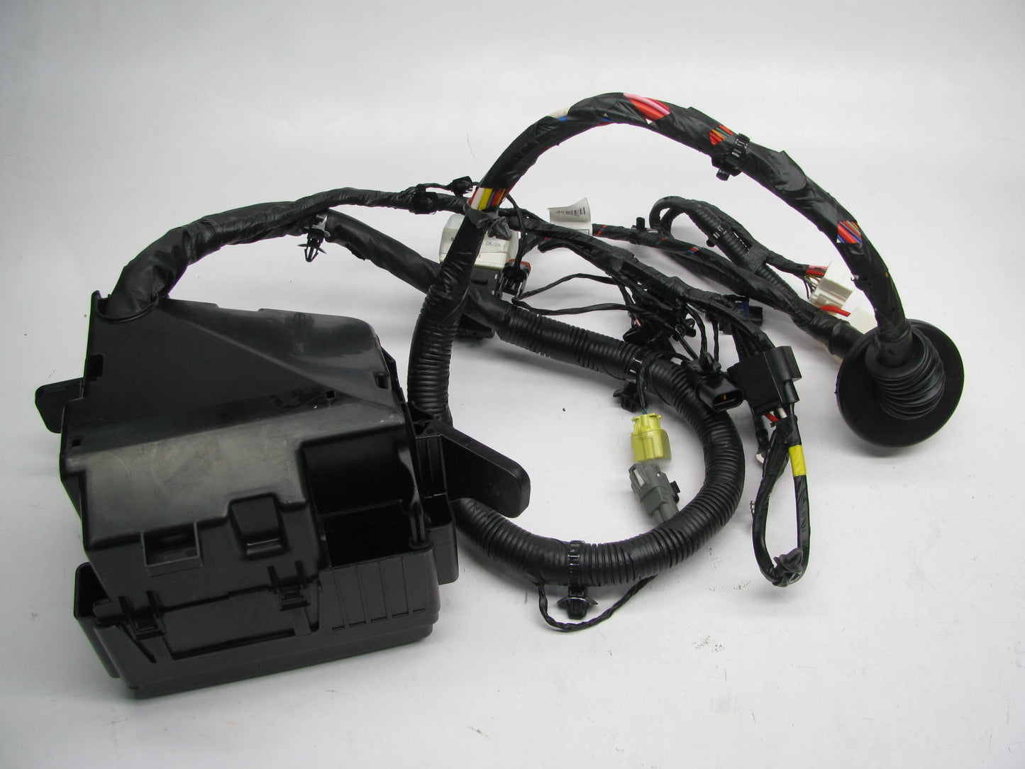 NEW - OEM 912541M070 Front Engine Wiring & Fuse Box For 2010-2013 Kia Forte