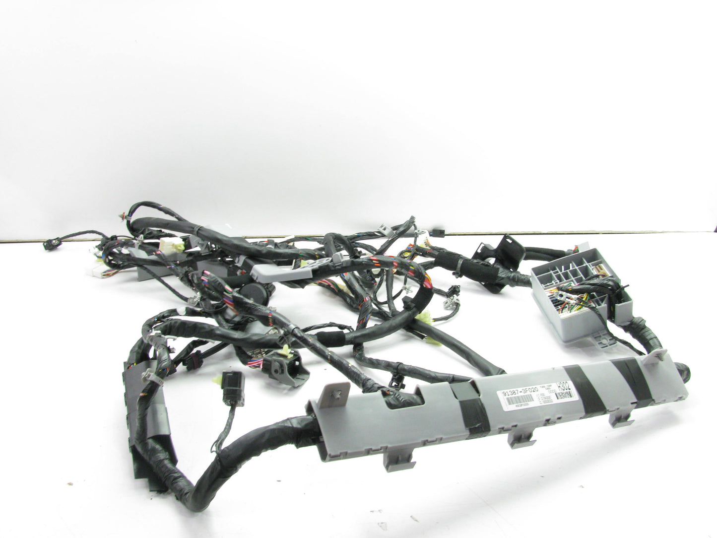 NEW GENUINE Floor Wire Harness OEM For 2006-2009 Kia Amanti 913873F020