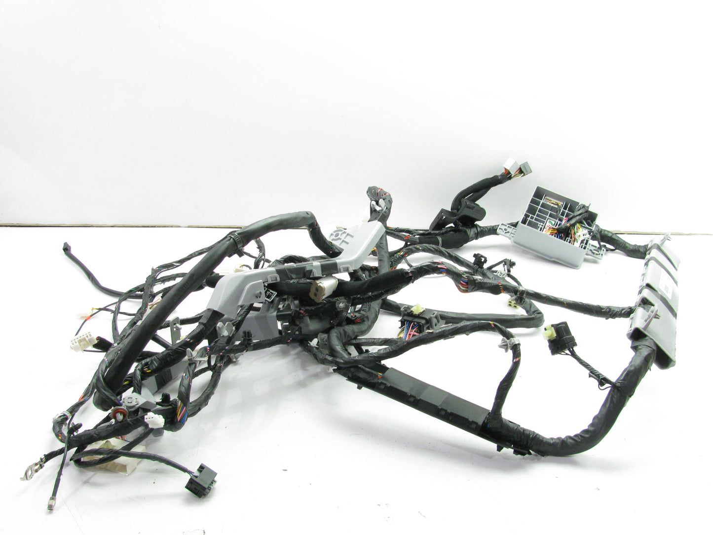 NEW GENUINE Floor Wire Harness OEM For 2006-2009 Kia Amanti 913873F020
