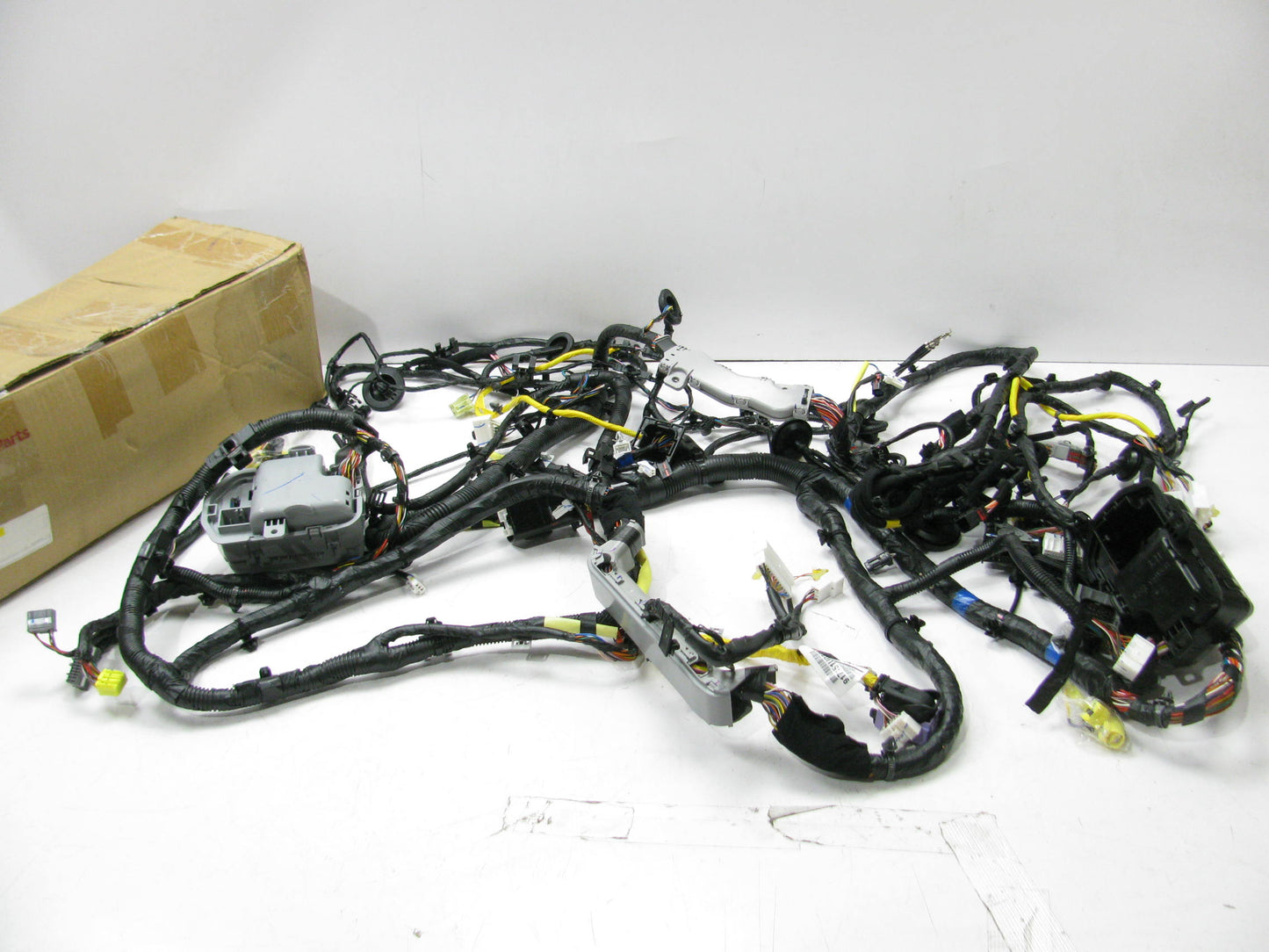 NEW GENUINE 915511U112 Floor Wire Harness OEM For 2013-2014 Kia Sorento