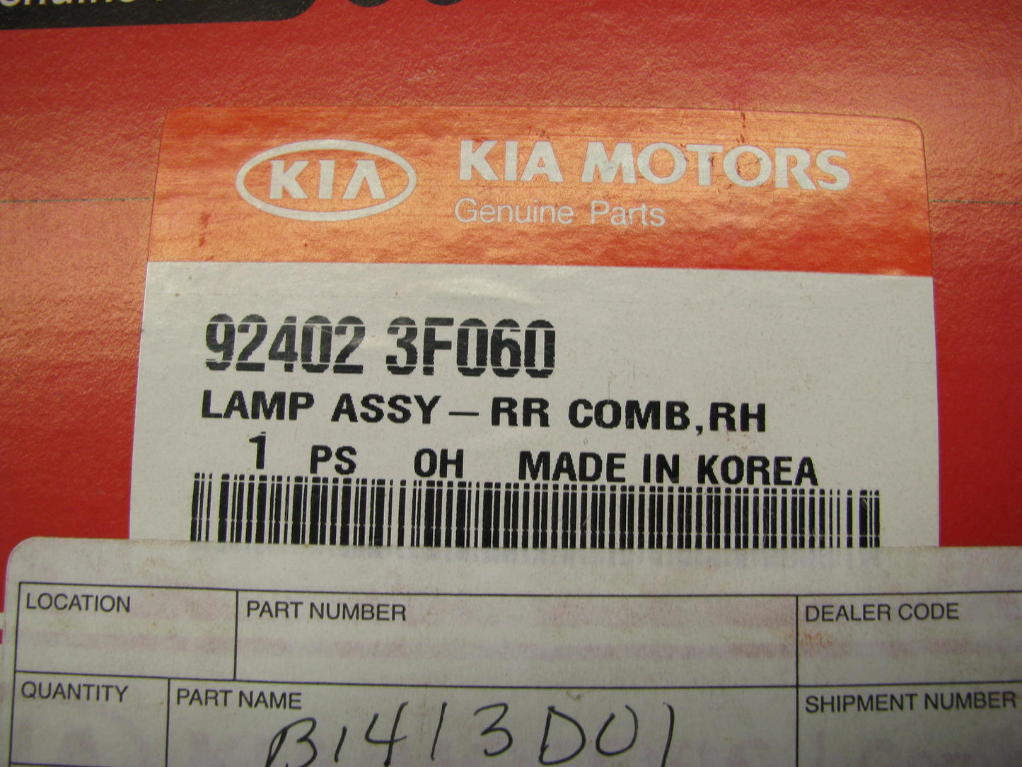 NEW Right Passengers Trunk Tail Light Lamp OEM For 04-06 Kia Amanti 924023F060