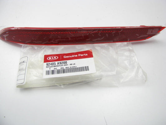 NEW GENUINE Rear Bumper Left Side Reflector OEM For 15-16 Kia Sedona 92405A9200