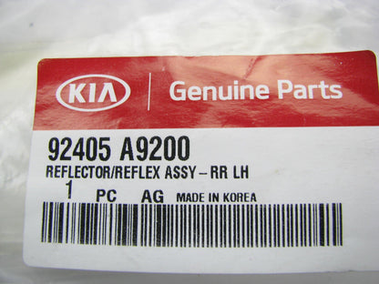 NEW GENUINE Rear Bumper Left Side Reflector OEM For 15-16 Kia Sedona 92405A9200