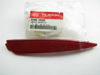 New OEM Rear Bumper Reflector Right Passenger For 10-13 Kia Forte 924061M300