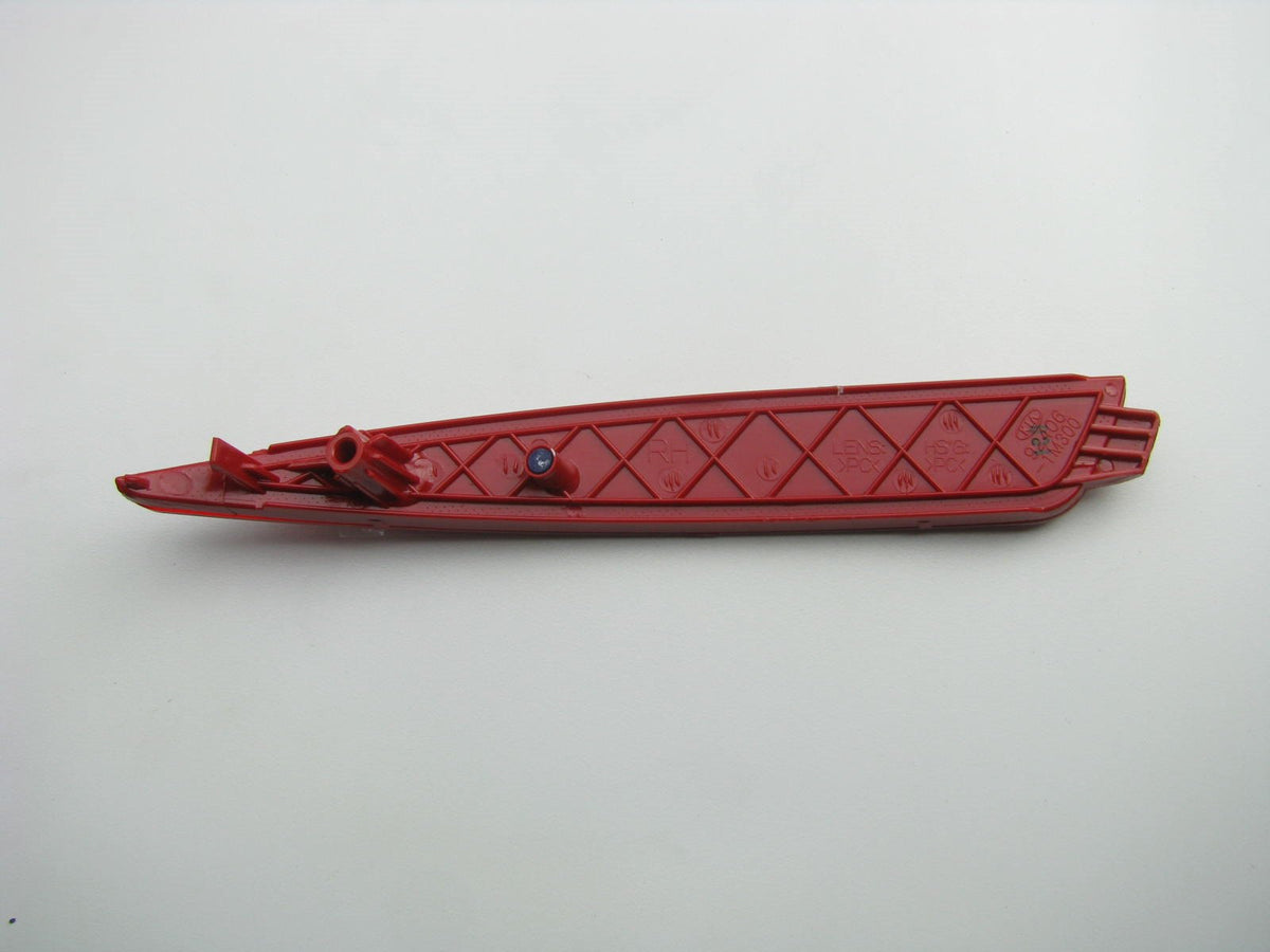 New OEM Rear Bumper Reflector Right Passenger For 10-13 Kia Forte 924061M300