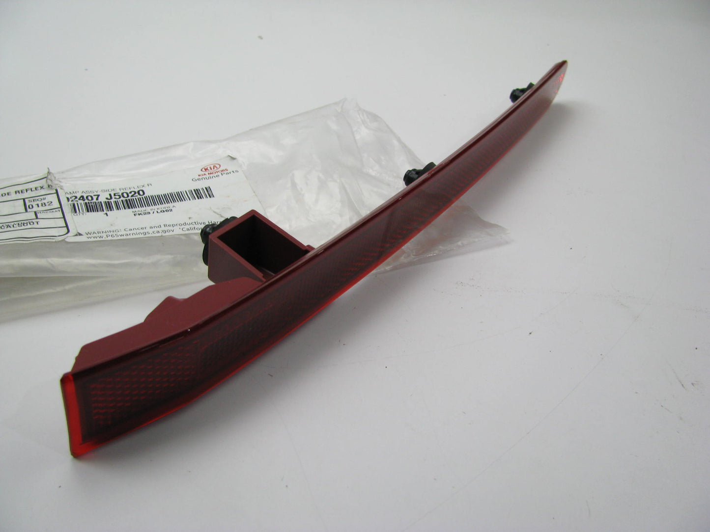 NEW Rear Left Quarter Panel Reflector OEM For 2018-2023 Kia Stinger 92407J5020