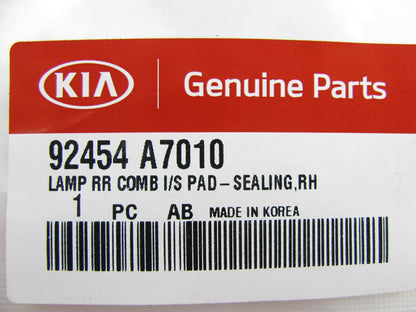 OEM REAR RIGHT Back Up Light Assembly Gasket Seal For 14-16 Kia Forte 92454A7010