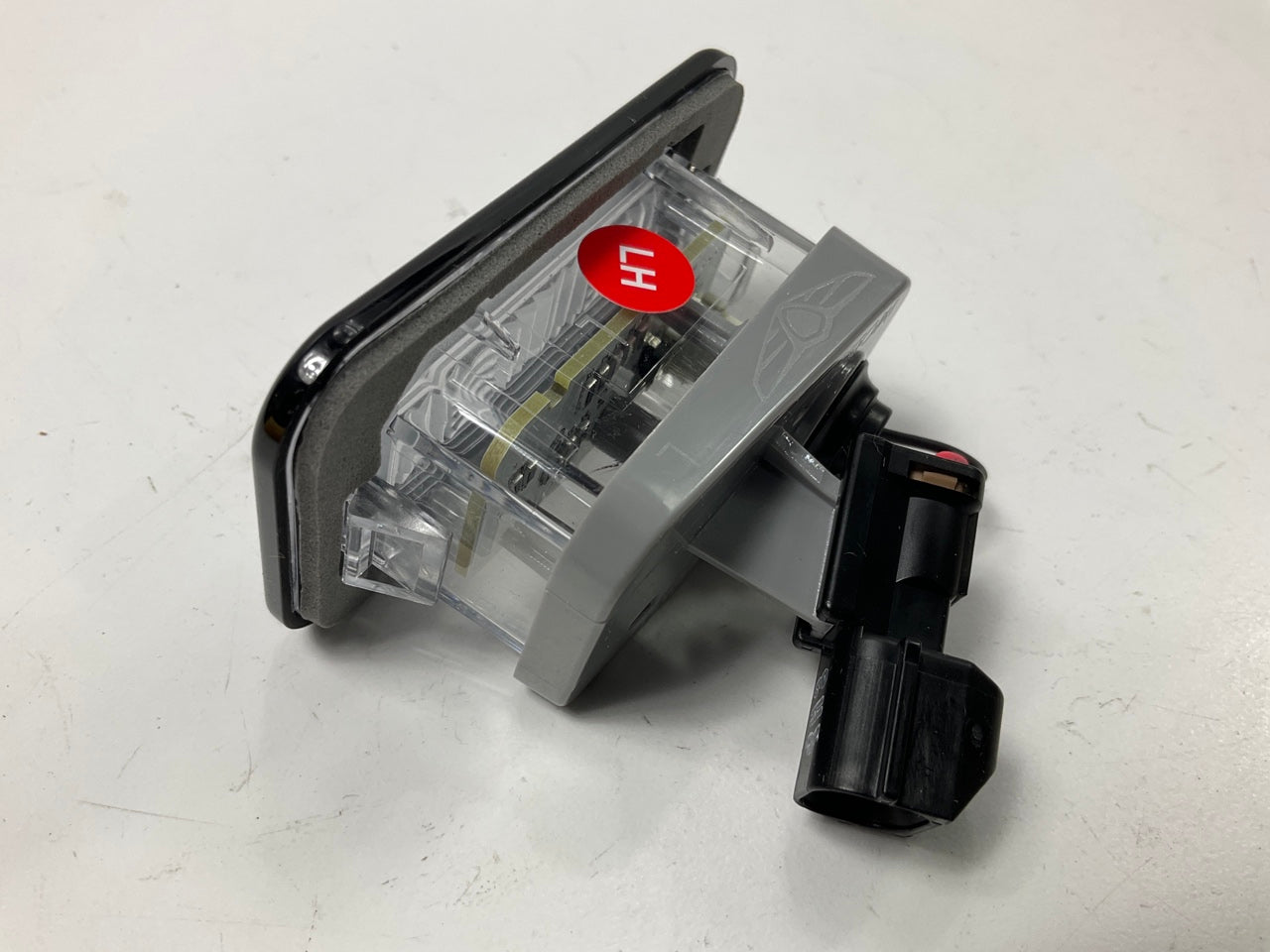 NEW Left License Plate Light Lamp OEM For 2021-2024 Kia Sorento 92501G9000