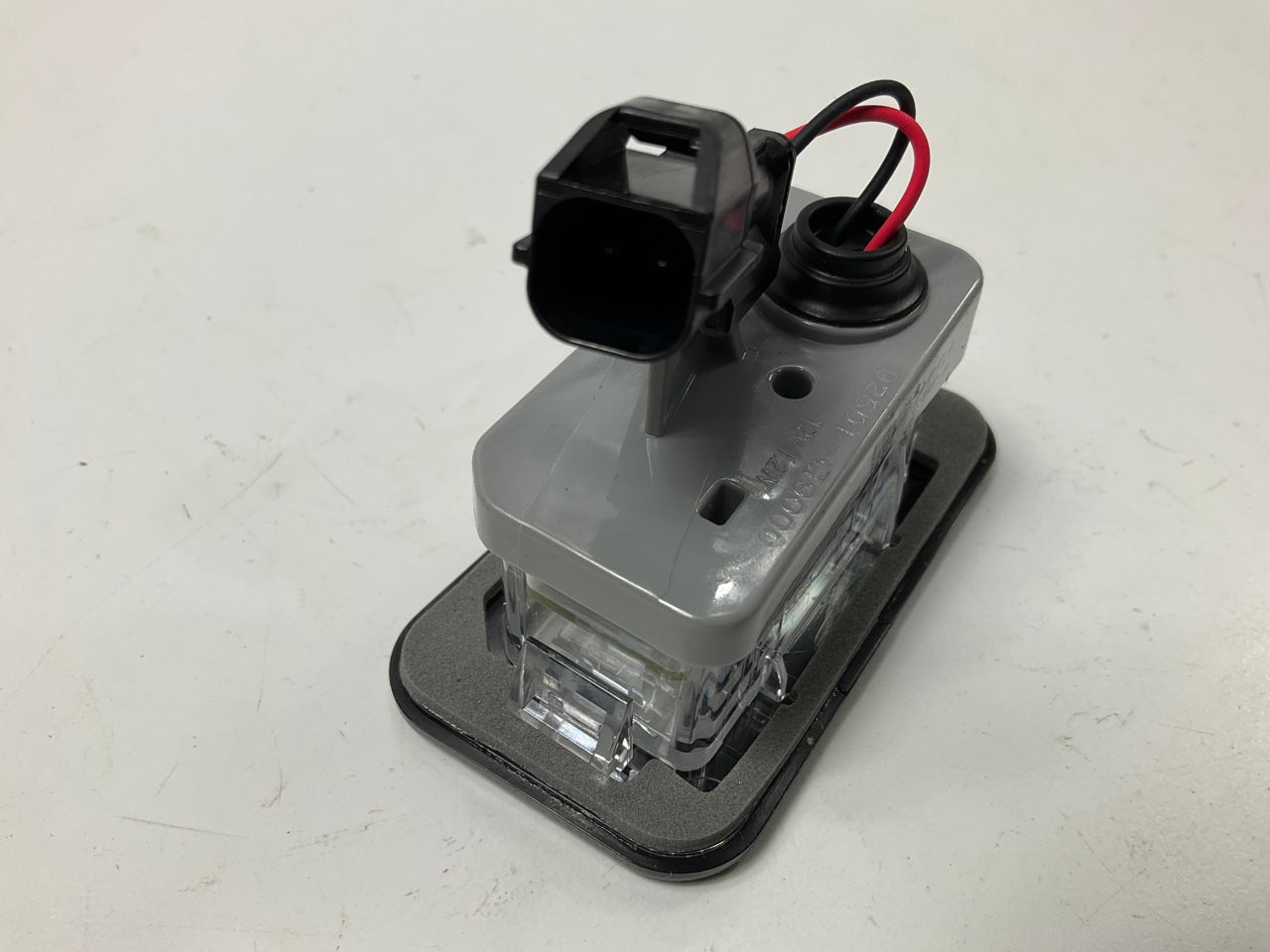 NEW Left License Plate Light Lamp OEM For 2021-2024 Kia Sorento 92501G9000