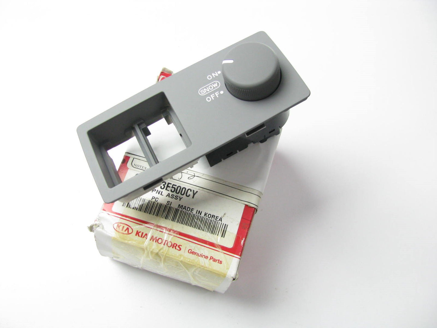 New Genuine Stability Control Snow Off-on Switch Gray OEM For 07-08 Kia Sorento