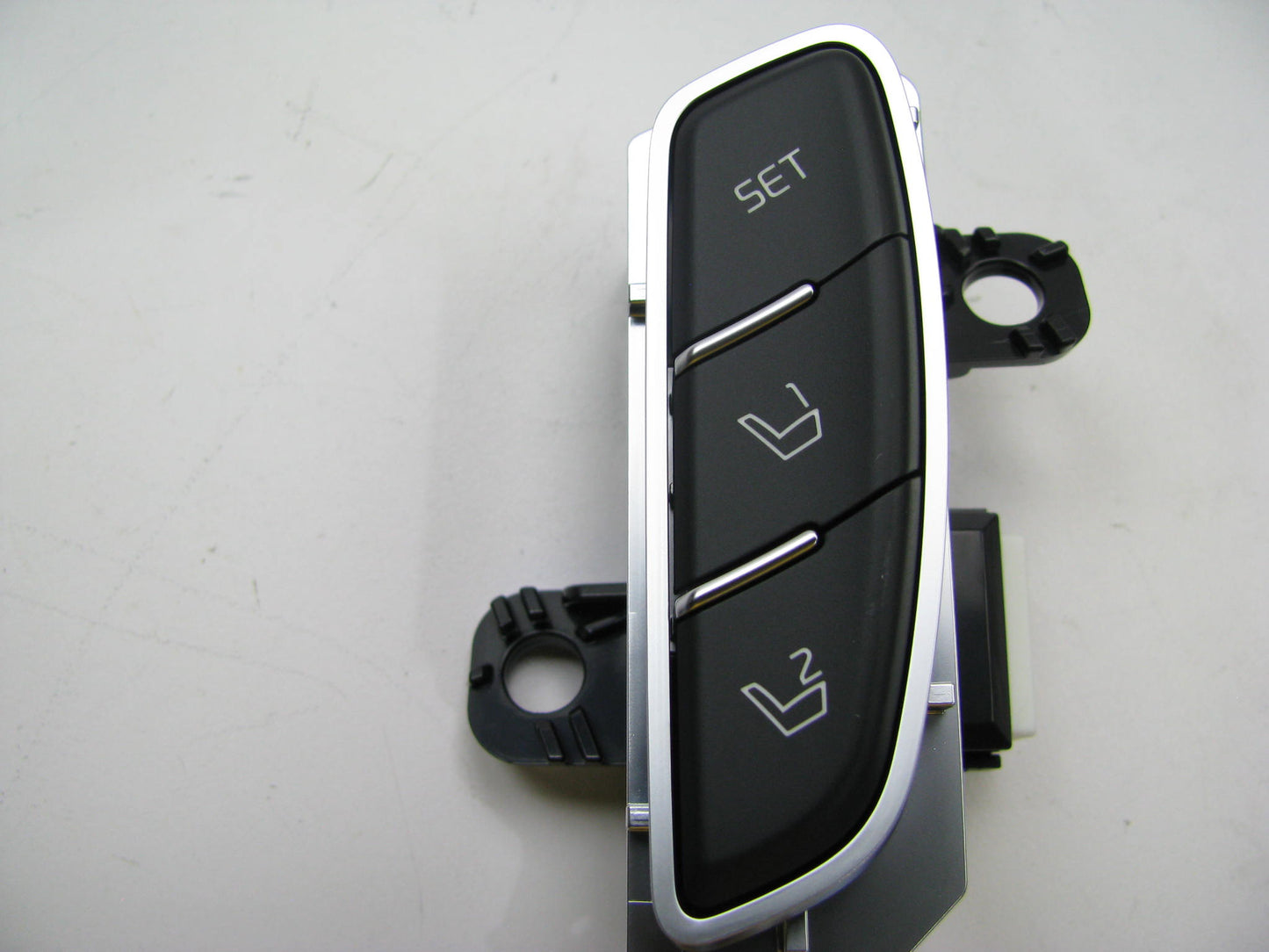 Driver Front Left Seat Memory Control Switch OEM For 16-20 Sorento 93250C5000