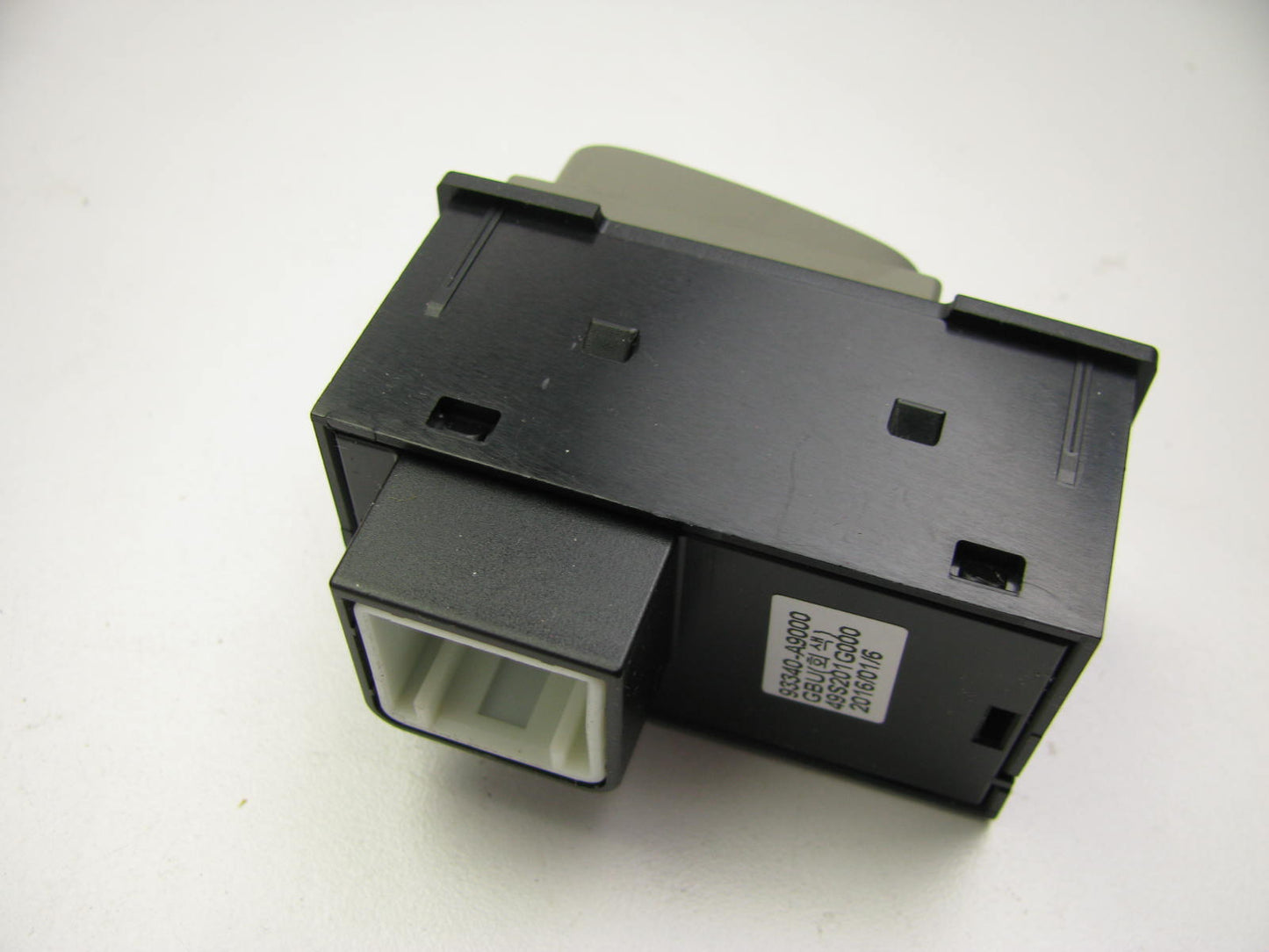 NEW - OEM 93340A9000GBU Front Right Seat Heater Switch For 2015-2021 Kia Sedona