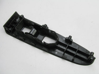 New OEM Front Right Window Switch Trim Bezel For 2010-2015 Sportage 935773W100GA