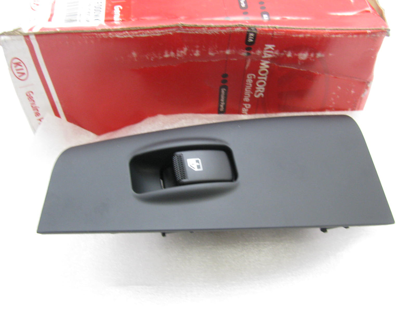 NEW Rear Left Power Window Switch OEM For 2005-2010 Kia Sportage 935801F000WK