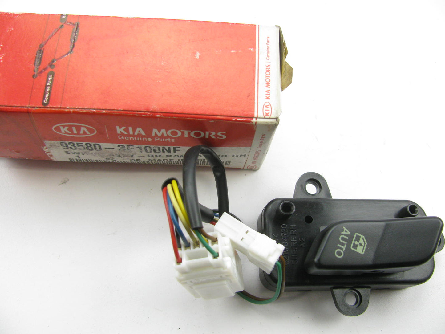 NEW - OEM 935803F100NF Rear Right Power Window Switch For 2004-2006 Kia Amanti