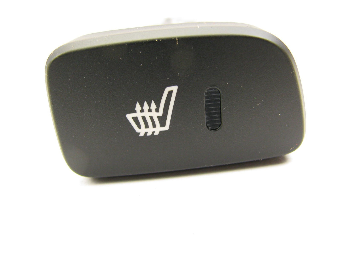 NEW GENUINE Right Passengers Side Seat Warmer Switch OEM For 2013-14 Kia Sorento