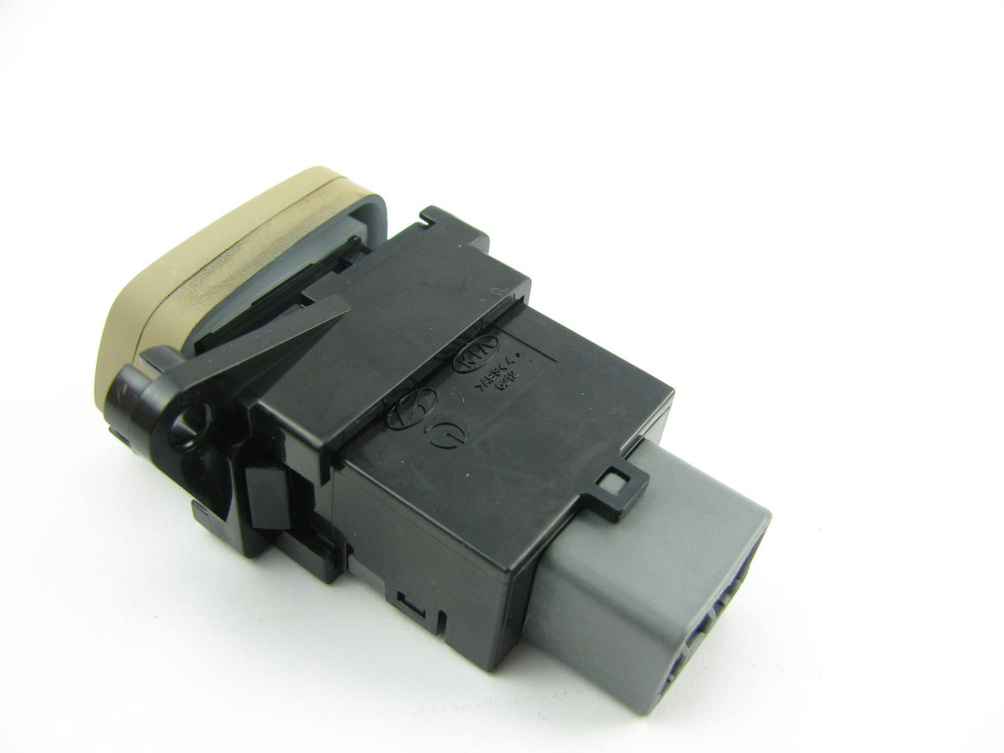 NEW GENUINE Right Seat Heat Warmer Switch (Beige) OEM For 2006-11 Kia Rondo