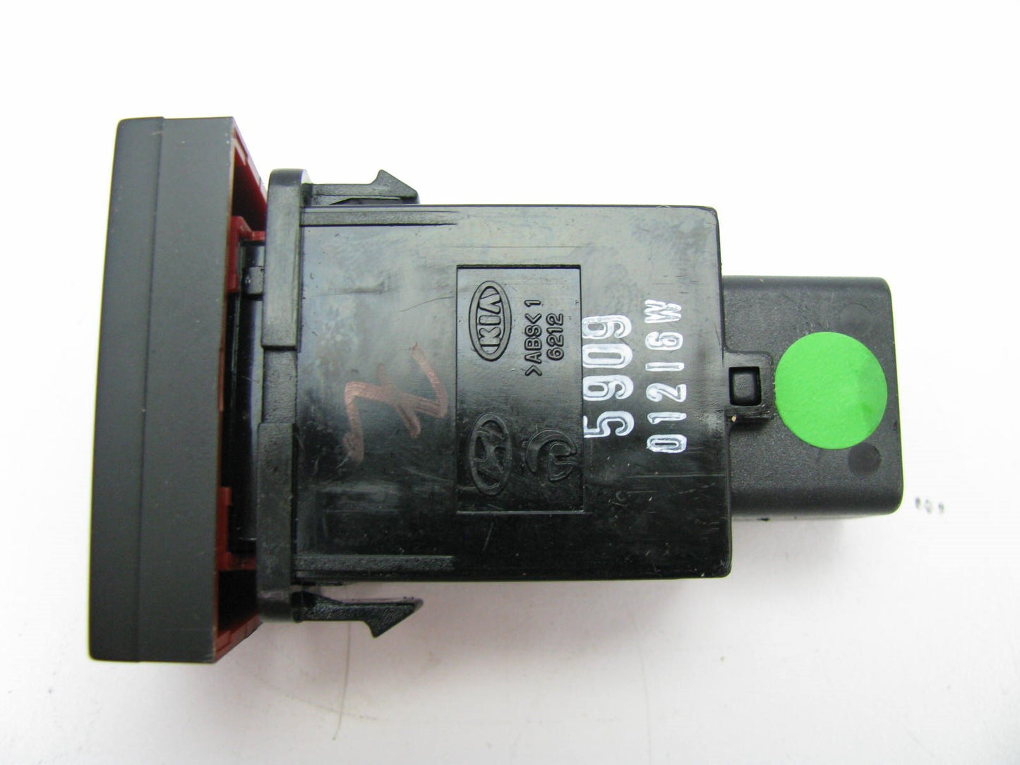 New Genuine Hazard Warning Light Lamp Switch OEM For 05-06 Spectra 937902F110