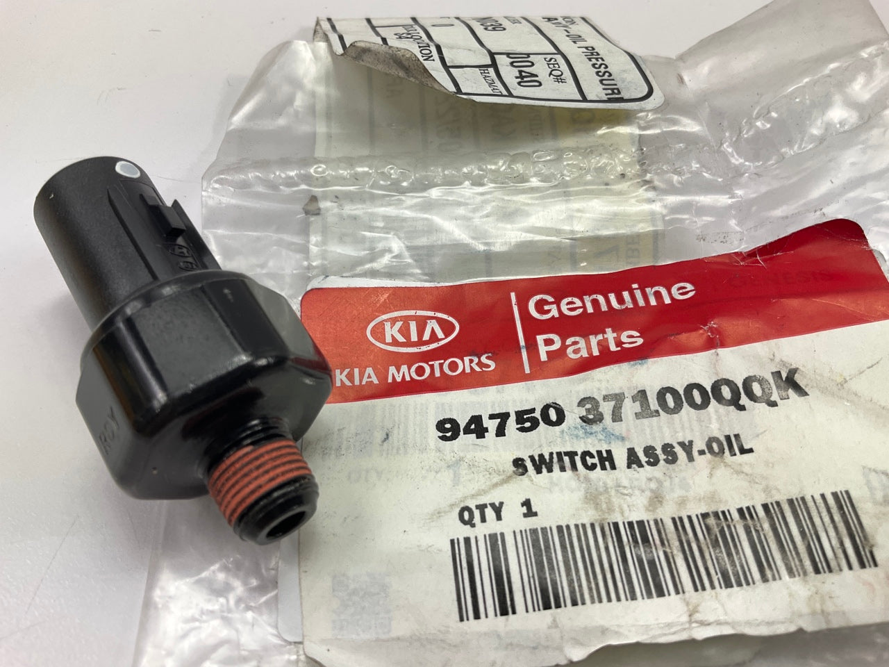Engine Oil Pressure Sensor Sender OEM For 2011-2020 Kia Sorento 9475037100QQK
