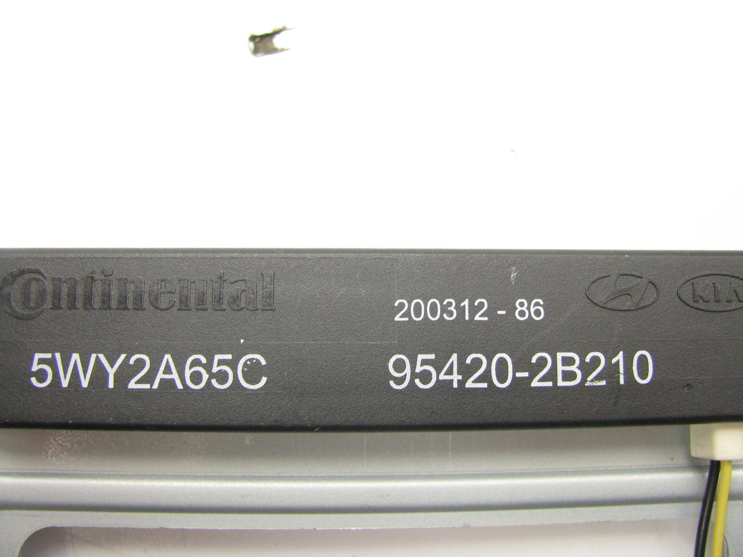NEW - OEM GENUINE Keyless Entry FOB Receiver Antenna OEM For 09-12 Kia Sorento