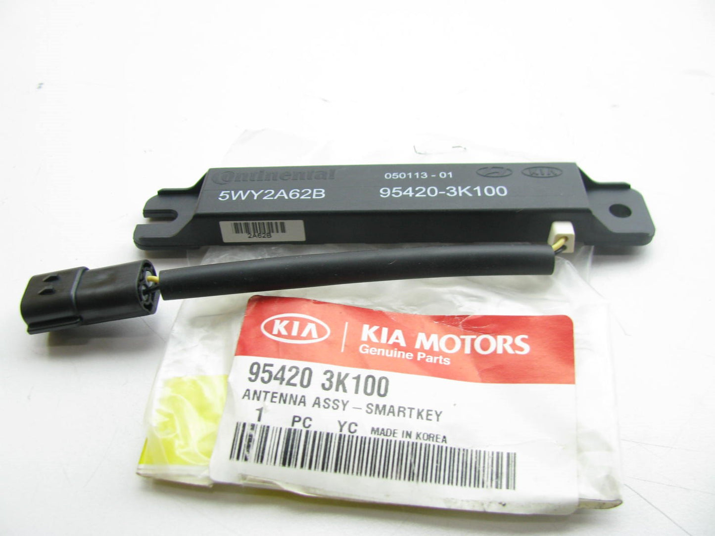 New Genuine REAR Bumper Smart Key Keyless Entry Antenna OEM For Kia 954203K100